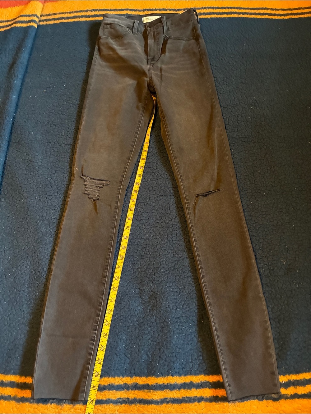 NWT Madewell curvy high rise skinny Jeans with Knee Distressing
